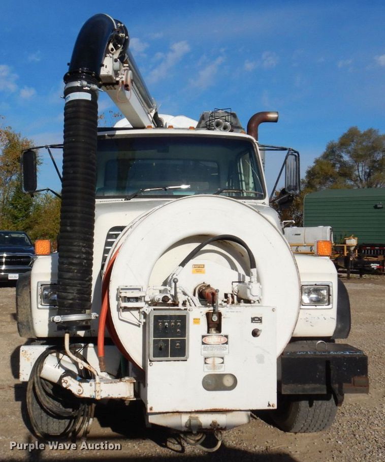 image for item JL9853 1996 Ford LN8000  sewer jetter truck