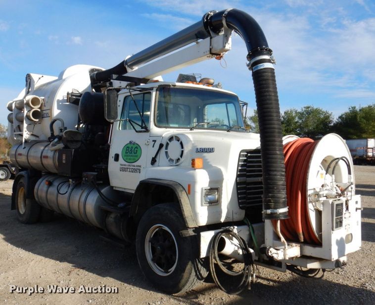 image for item JL9853 1996 Ford LN8000  sewer jetter truck