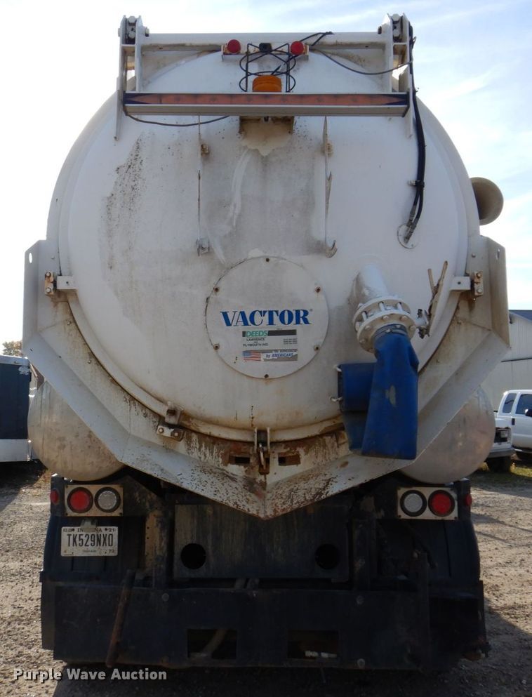 image for item JL9853 1996 Ford LN8000  sewer jetter truck