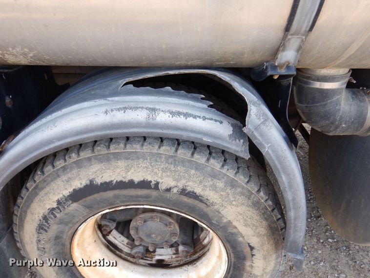 image for item JL9853 1996 Ford LN8000  sewer jetter truck