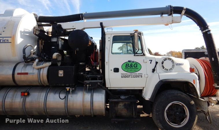 image for item JL9853 1996 Ford LN8000  sewer jetter truck