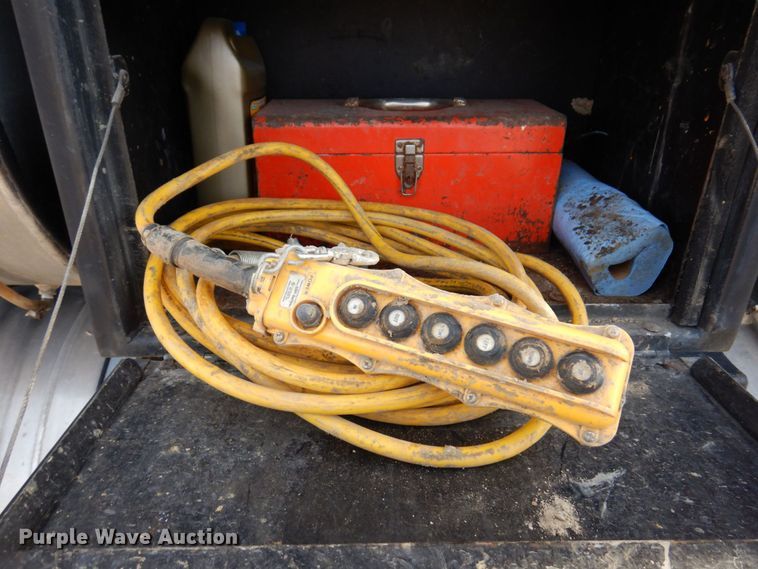 image for item JL9853 1996 Ford LN8000  sewer jetter truck