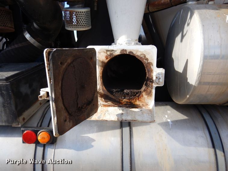 image for item JL9853 1996 Ford LN8000  sewer jetter truck