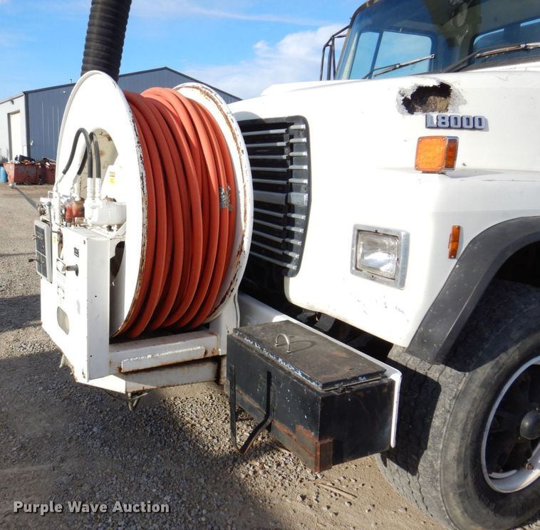 image for item JL9853 1996 Ford LN8000  sewer jetter truck