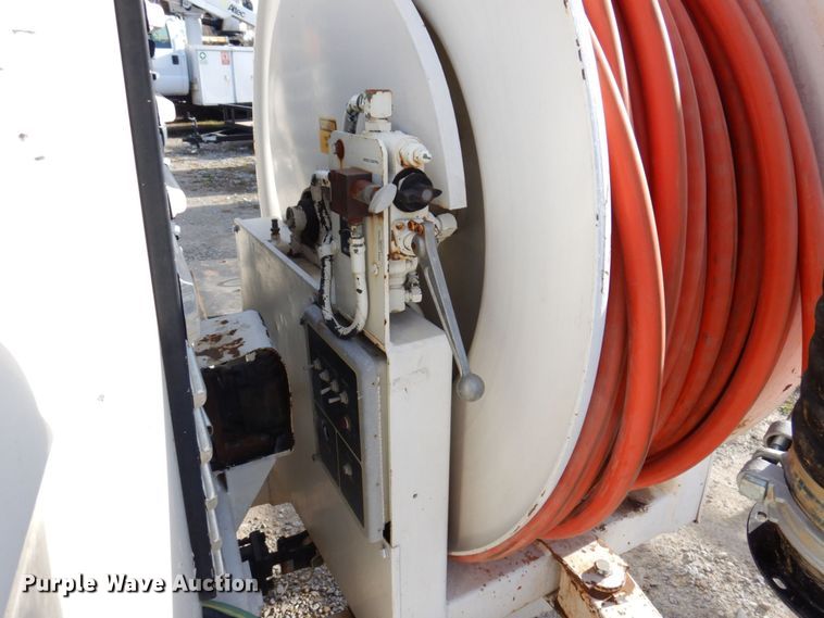 image for item JL9853 1996 Ford LN8000  sewer jetter truck