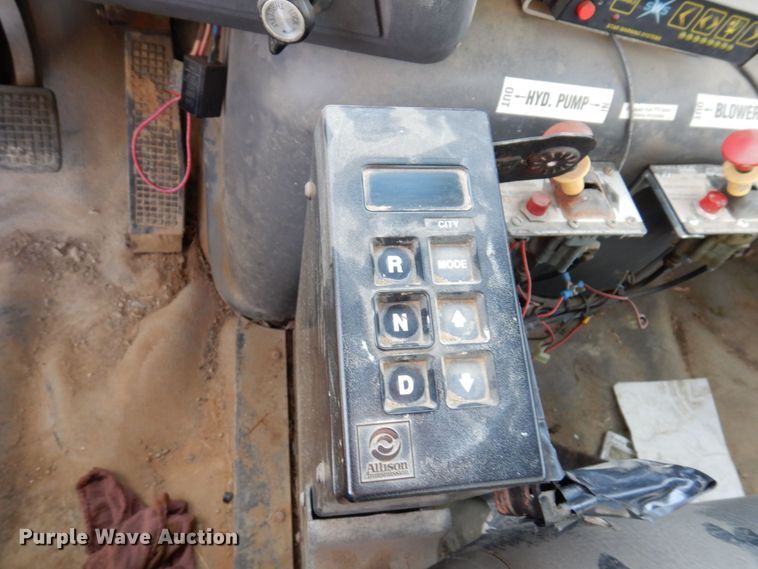 image for item JL9853 1996 Ford LN8000  sewer jetter truck