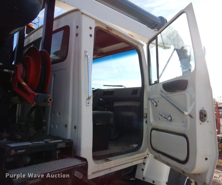 image for item JL9853 1996 Ford LN8000  sewer jetter truck