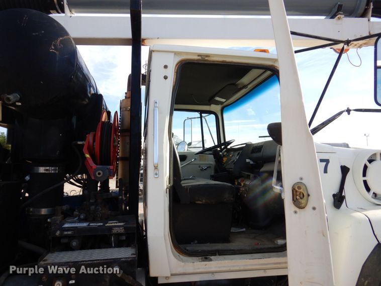 image for item JL9853 1996 Ford LN8000  sewer jetter truck