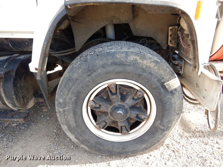 image for item JL9853 1996 Ford LN8000  sewer jetter truck