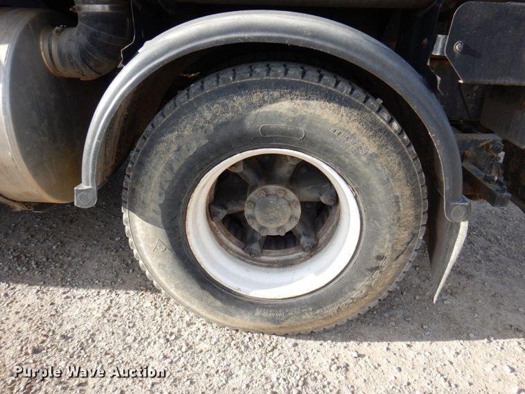 image for item JL9853 1996 Ford LN8000  sewer jetter truck