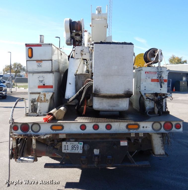image for item JL9855 2007 International 4300  bucket truck