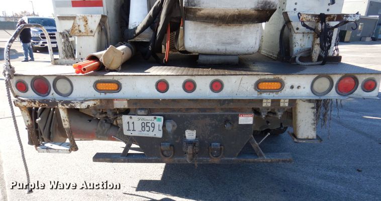 image for item JL9855 2007 International 4300  bucket truck