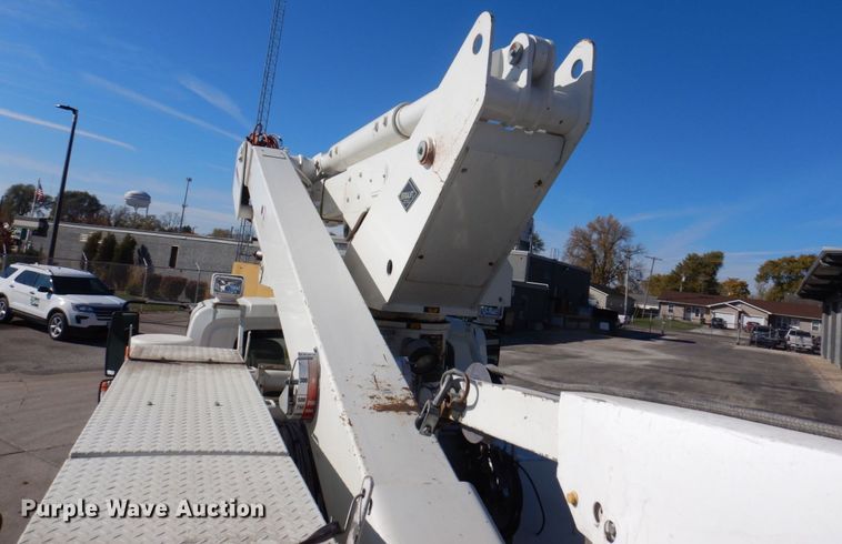 image for item JL9855 2007 International 4300  bucket truck