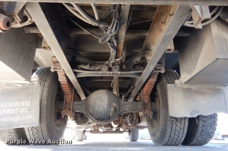 image for item JL9855 2007 International 4300  bucket truck