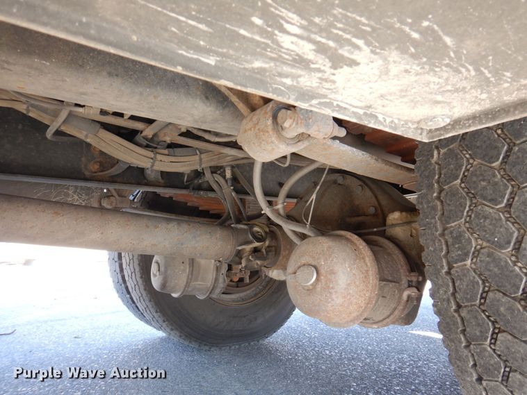 image for item JL9855 2007 International 4300  bucket truck