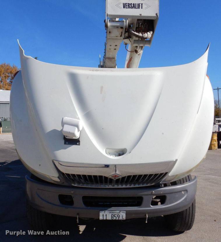 image for item JL9855 2007 International 4300  bucket truck