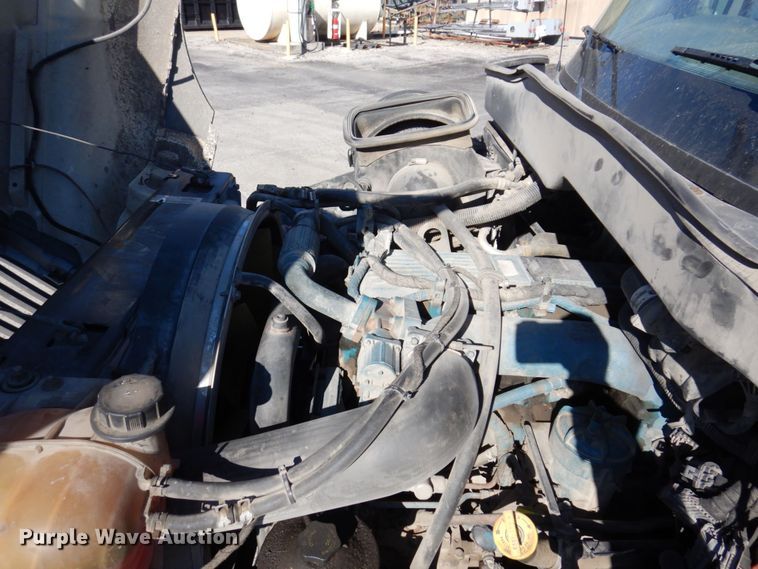 image for item JL9855 2007 International 4300  bucket truck