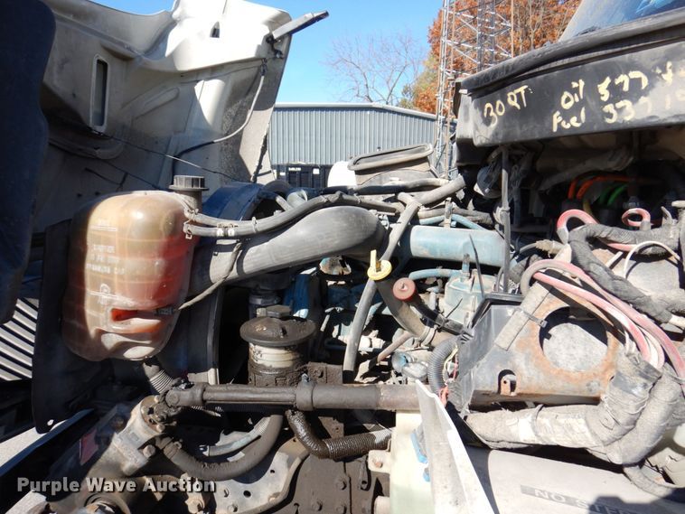 image for item JL9855 2007 International 4300  bucket truck