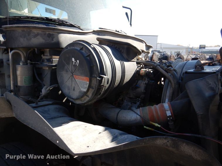 image for item JL9855 2007 International 4300  bucket truck