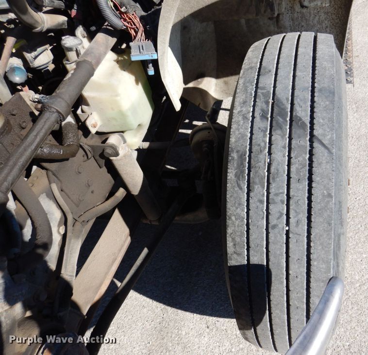 image for item JL9855 2007 International 4300  bucket truck