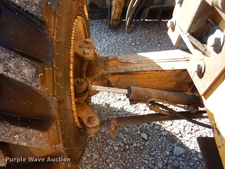 image for item JL9856 1994 Ford 545D  industrial tractor