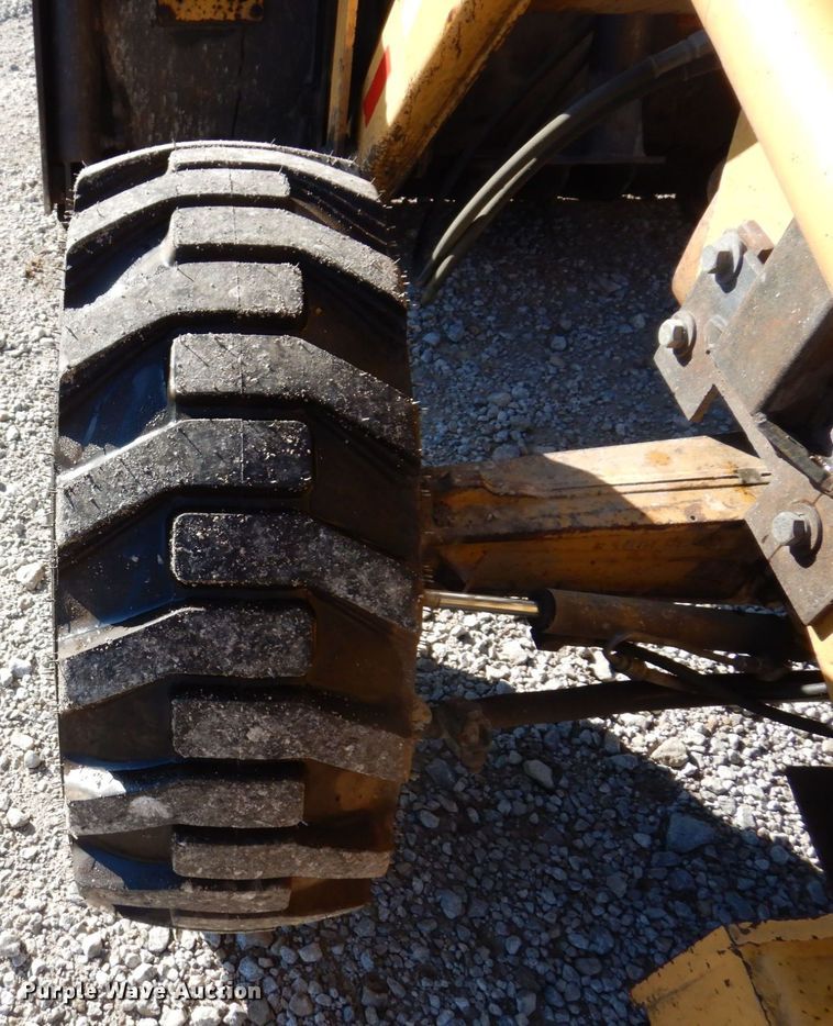 image for item JL9856 1994 Ford 545D  industrial tractor