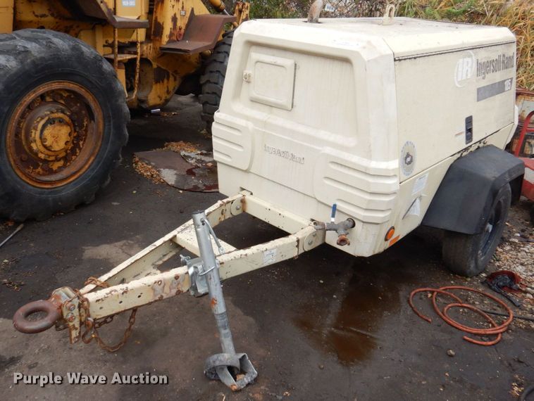 image for item JL9858 2004 Ingersoll Rand P185WR  air compressor