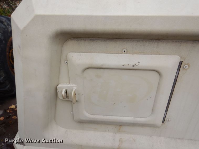 image for item JL9858 2004 Ingersoll Rand P185WR  air compressor