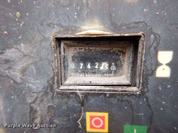 image for item JL9858 2004 Ingersoll Rand P185WR  air compressor