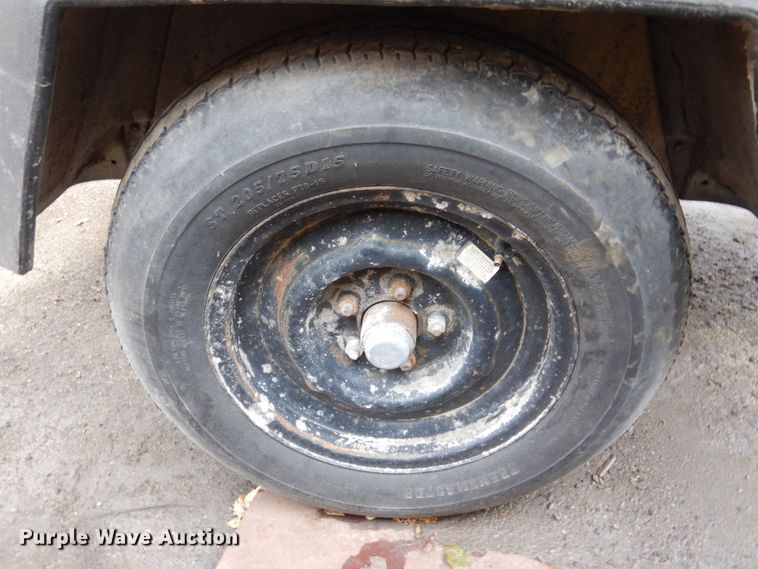 image for item JL9858 2004 Ingersoll Rand P185WR  air compressor