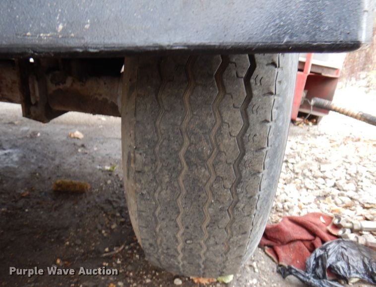 image for item JL9858 2004 Ingersoll Rand P185WR  air compressor