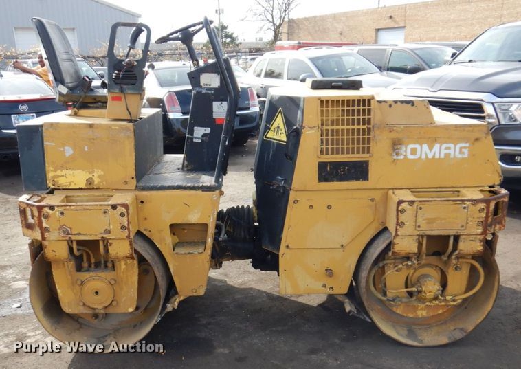 image for item JL9859 1995 Bomag BW120AD-2  double drum roller