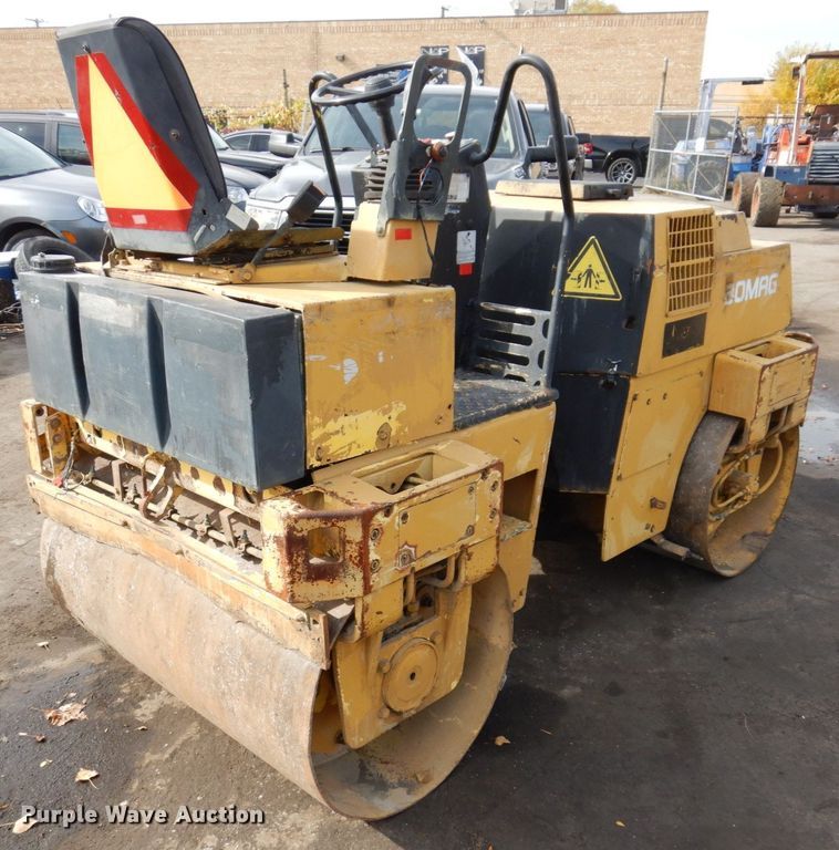 image for item JL9859 1995 Bomag BW120AD-2  double drum roller