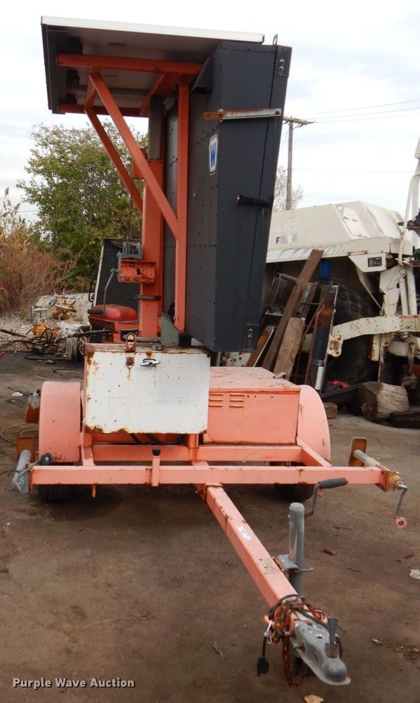 image for item JL9860 2005 Wanco WVTM  message board trailer