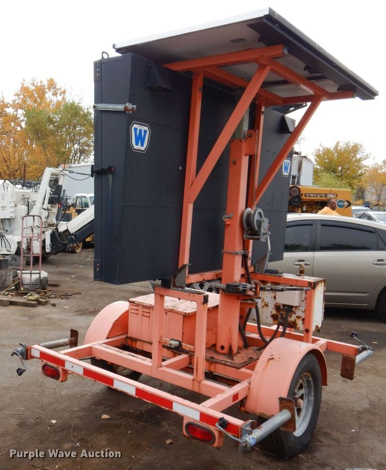 image for item JL9860 2005 Wanco WVTM  message board trailer