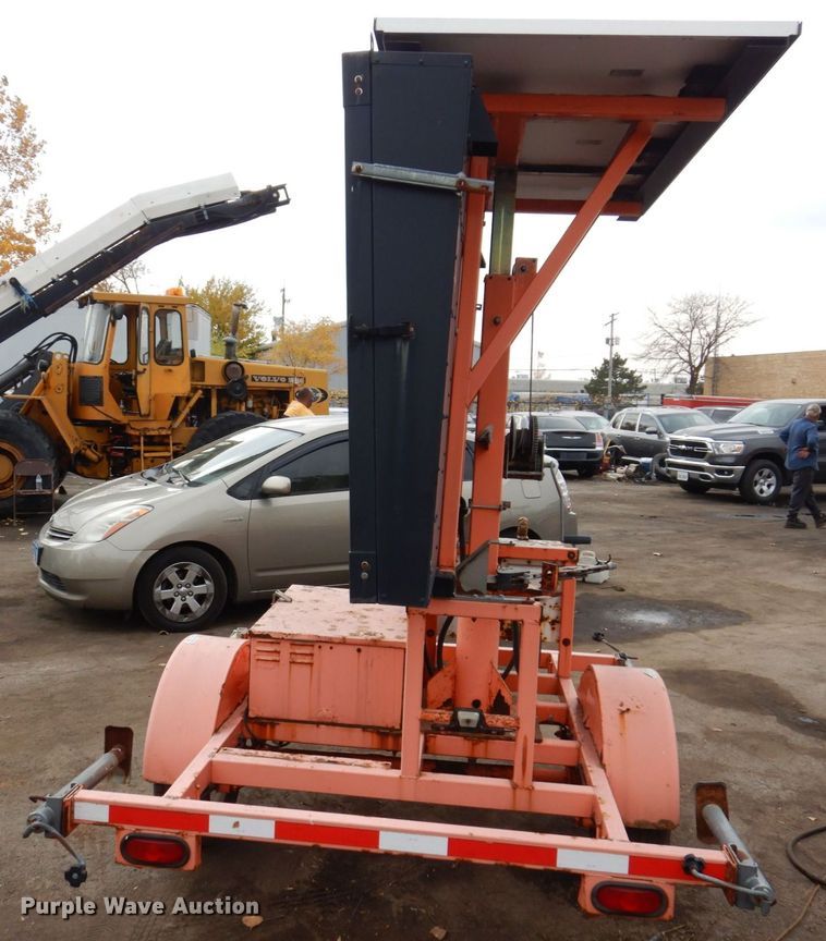 image for item JL9860 2005 Wanco WVTM  message board trailer