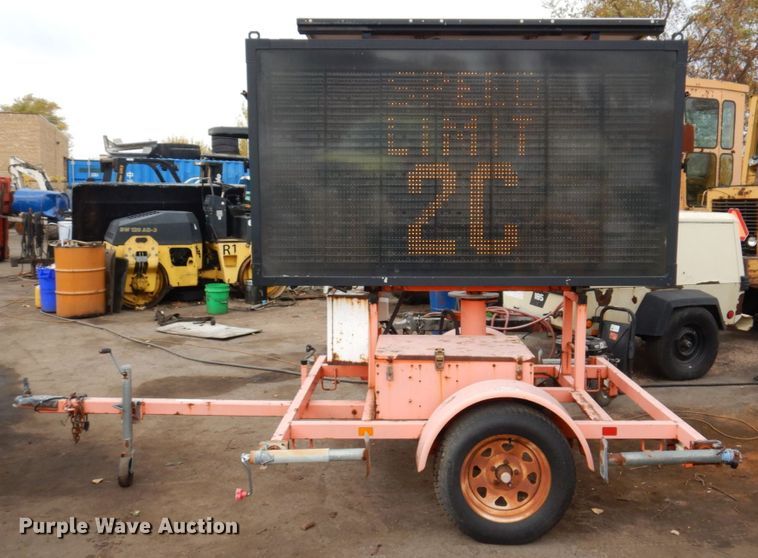 image for item JL9860 2005 Wanco WVTM  message board trailer