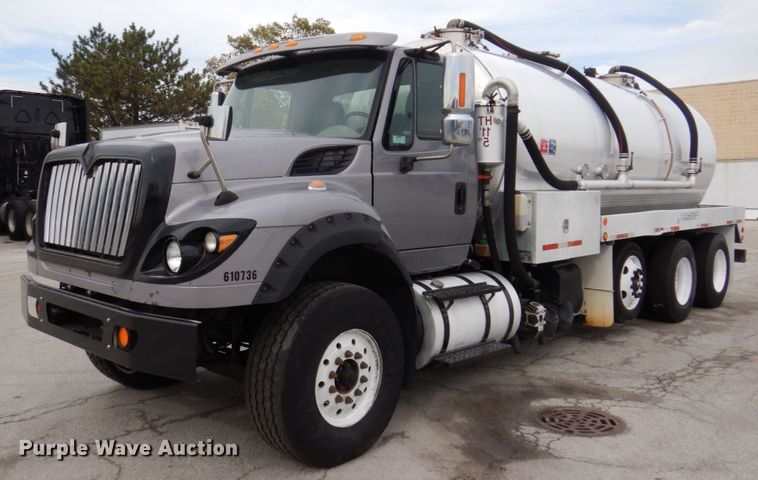 image for item JL9862 2016 International 7600  vacuum truck