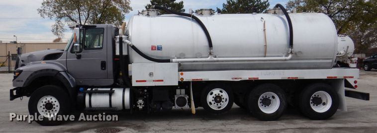 image for item JL9862 2016 International 7600  vacuum truck