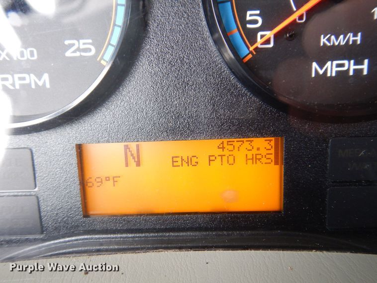 image for item JL9862 2016 International 7600  vacuum truck