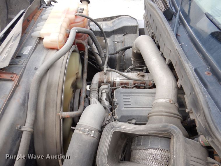 image for item JL9862 2016 International 7600  vacuum truck