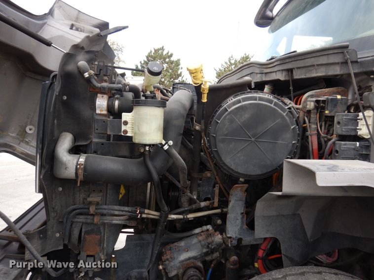 image for item JL9862 2016 International 7600  vacuum truck