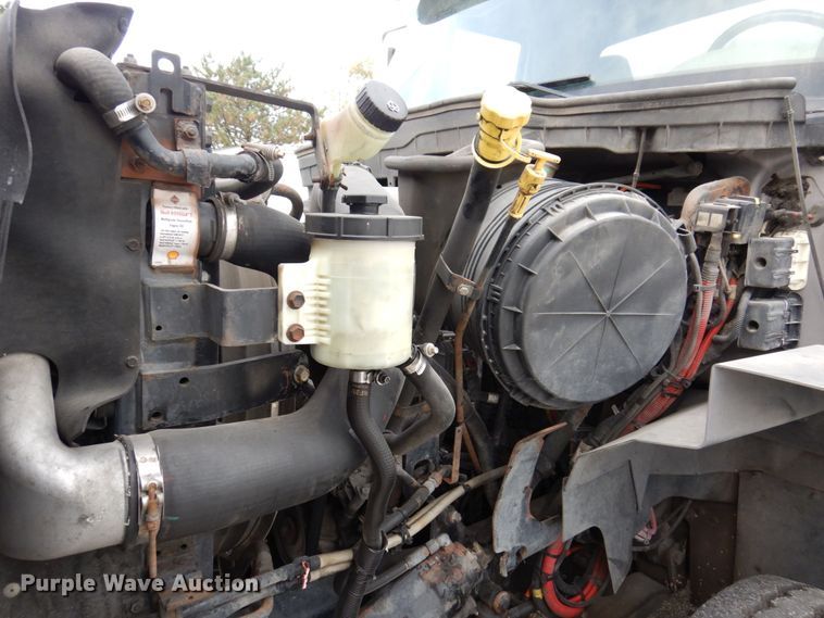 image for item JL9862 2016 International 7600  vacuum truck