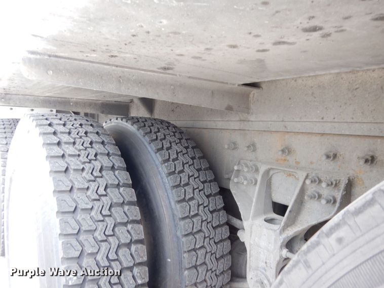 image for item JL9862 2016 International 7600  vacuum truck