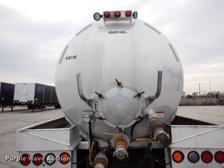 image for item JL9862 2016 International 7600  vacuum truck