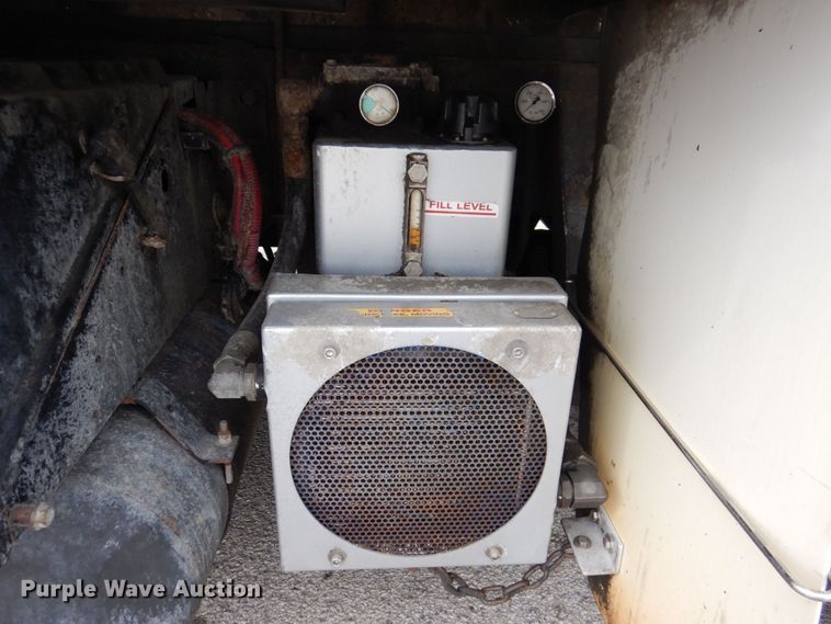 image for item JL9862 2016 International 7600  vacuum truck