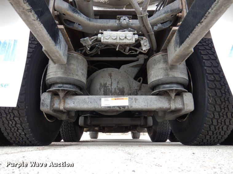 image for item JL9862 2016 International 7600  vacuum truck
