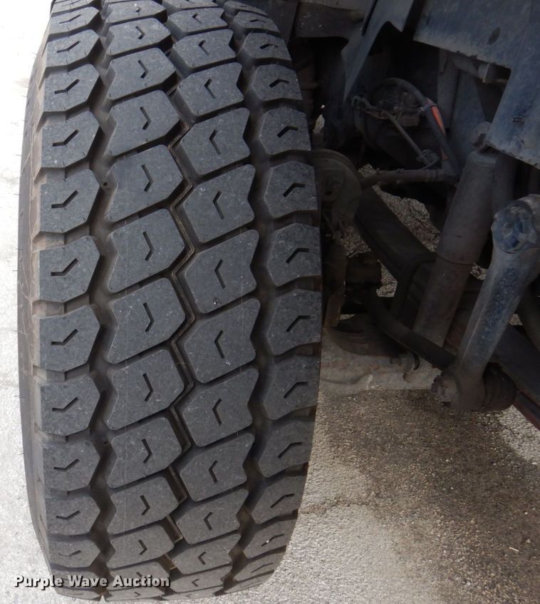 image for item JL9862 2016 International 7600  vacuum truck