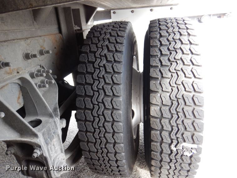 image for item JL9862 2016 International 7600  vacuum truck