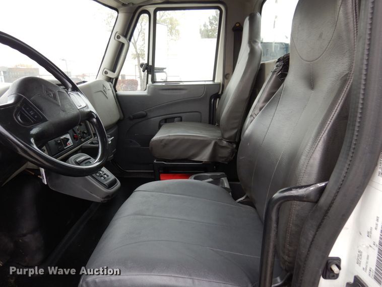 image for item JL9863 2014 International 7500  vacuum truck